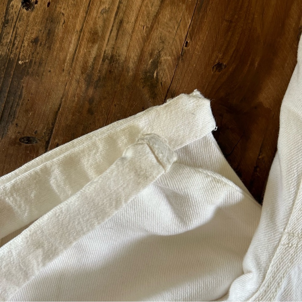 Levi's Premium Women's White Bib Overalls Jeans - Picture 6 of 14